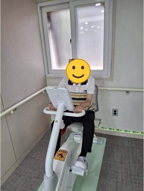 C 어르신 센터 활동 모습