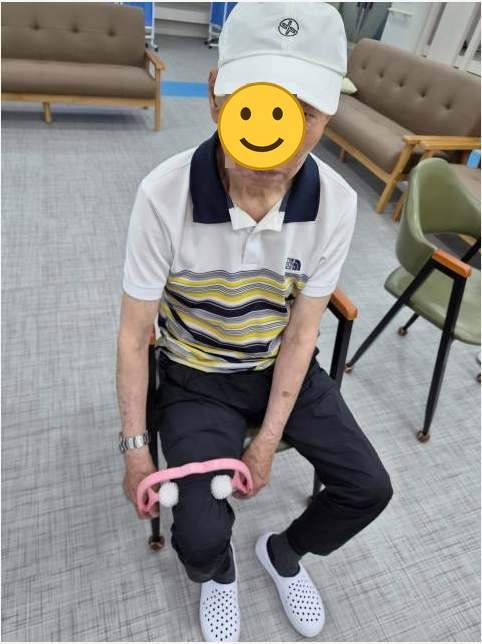 C 어르신 센터 활동 모습