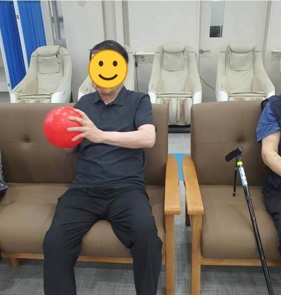 A 어르신 센터에서의 모습 2