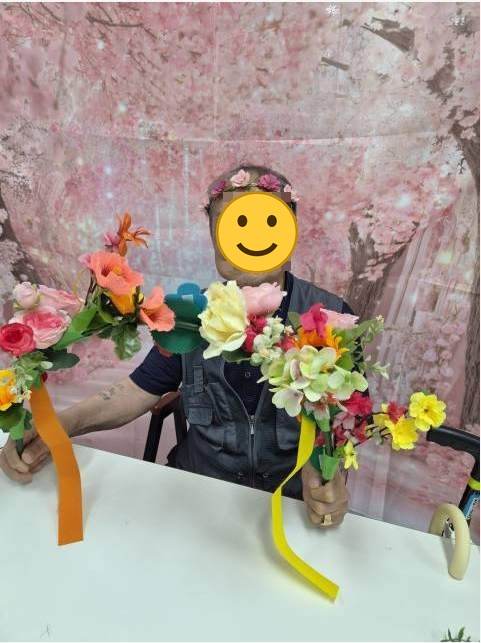 D 어르신 센터 활동 모습